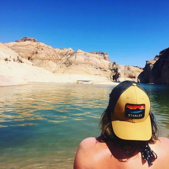 Meet your Posher, Amanda - Picture 1 of 1